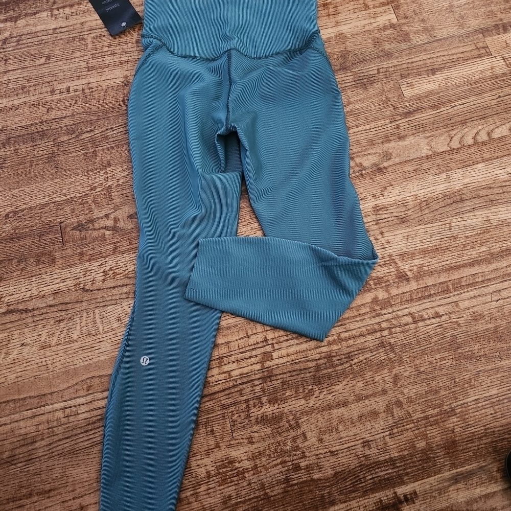 Lululemon Base Pace Ribbed Tight - Picture 8 of 11